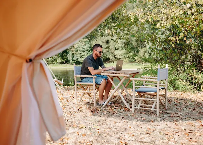 Luxusní stan Lodg'ing Nature Camp Dordogne *