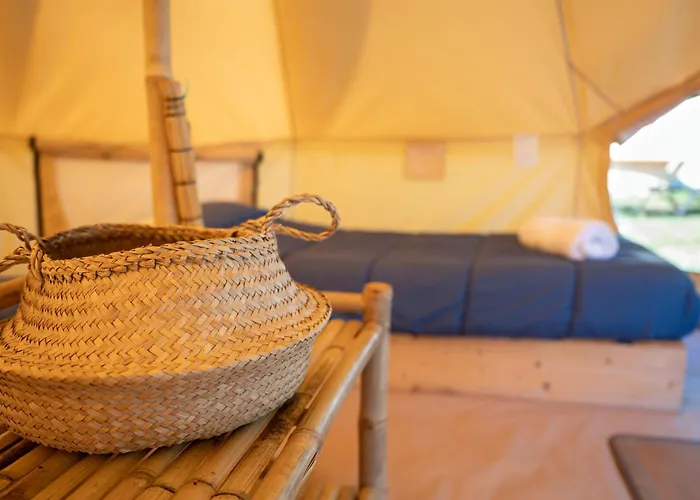 Lodg'ing Nature Camp Dordogne * Lacave (Lot)