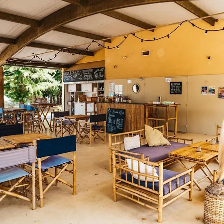 Lodg'ing Nature Camp Dordogne * Lacave (Lot)